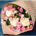 Букет из кустовых розовых и белых Роз "Аметист"