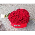 Розы в коробке "Сердце любимой"