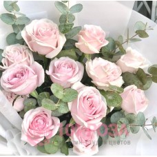 9 Роз розовых с Эвкалиптом