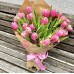 25 Тюльпанов розовых пионовидных в крафте