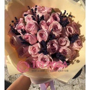 Букет розовых пионовидных Роз