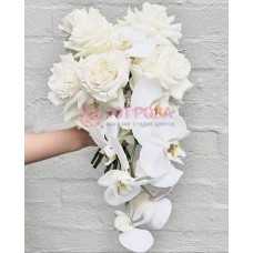 Свисающий букет невесты из белых Орхидей с Розами №7