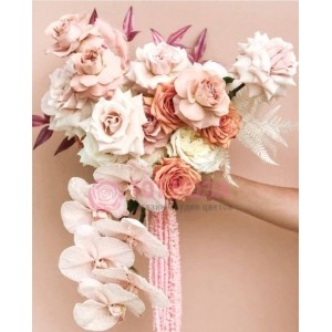 Букет невесты из пудровых Роз и Орхидей 