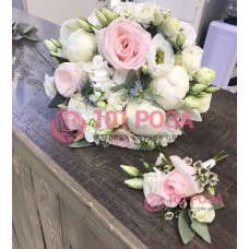 Бело розовый букет невесты из Пионов и Роз №111