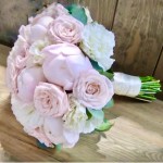 Букет невесты из Пионов и розовых Роз №61