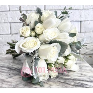 Букет невесты из белых Тюльпанов и Роз 