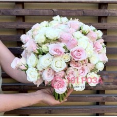 Букет невесты из бело розовых кустовых Роз №154