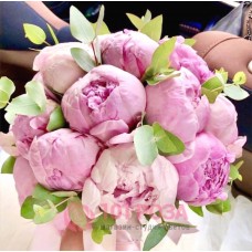 Букет невесты из розовых Пионов с эвкалиптом №156